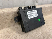 Load image into Gallery viewer, 06 07 C6 Corvette Z06 Keyless Entry Control Module OEM GM 15294296 Door Lock