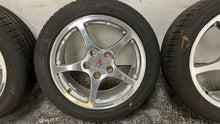 Load image into Gallery viewer, 00 04 C5 Corvette Factory 17'' 18'' Polishe Wheels 9593799 GM 18x9.5 17x8.5