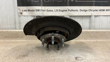 Load image into Gallery viewer, 10 15 Camaro SS RH Passenger Side Rear Spindle GM Knuckle Hub Right 92239046