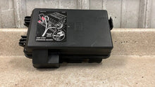 Load image into Gallery viewer, 09 13 Corvette C6 Engine Fuse Junction Box Block OEM GM 22739140 Z06 ZR1