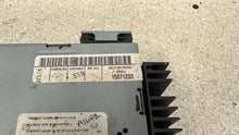 Load image into Gallery viewer, 1995 2002 Chevrolet Silverado 1500 Audio Radio AM FM CD Player GM 15071233 Unit