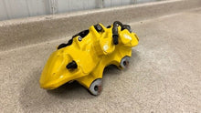Load image into Gallery viewer, 15 19 Corvette C7 Z06 Front Driver 6 Piston Brake Caliper Yellow Brembo 23242497