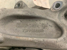 Load image into Gallery viewer, 08 15 Cadillac CTS CTSV Passenger RH Front Spindle HUB ASSEMBLY 15775068 52K