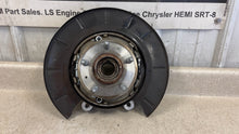 Load image into Gallery viewer, 10 15 Camaro SS RH Passenger Side Rear Spindle GM Knuckle Hub Right 92246142 32K