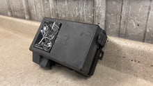 Load image into Gallery viewer, 2009 2013 Corvette C6 Engine Under Hood Fuse Box Block OEM GM 22739140 Z06 55K