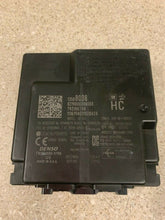 Load image into Gallery viewer, 16 17 18 Chevy Camaro SS Keyless Entry Control Module OEM GM 13508008