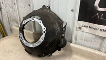Load image into Gallery viewer, 14 19 C7 CORVETTE Z06 MANUAL TRANSMISSION BELL HOUSING GM 24258296 11K