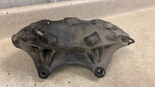 Load image into Gallery viewer, 2010 2015 Camaro SS Front Driver Passenger Brembo Brake Calipers Pair OEM