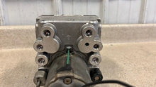 Load image into Gallery viewer, 97 00 C5 Corvette ABS ANTI LOCK BRAKE PUMP MODULE 09356961 M CODE PARTS ONLY!