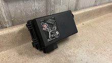 Load image into Gallery viewer, 09 13 Corvette C6 Engine Fuse Junction Box Block OEM GM 22739140 Z06 ZR1
