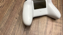 Load image into Gallery viewer, Microsoft Wireless Controller Xbox Series White Xbox One Used