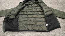 Load image into Gallery viewer, Under Armour Puffer Coldgear Winter Coat Boys Size Youth Large Green/Grey Loose
