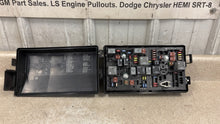 Load image into Gallery viewer, 12 15 Camaro SS Engine Under Hood Fuse Box Block Assembly OEM GM 22760635 39K