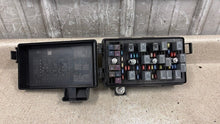 Load image into Gallery viewer, 2009 2013 Corvette C6 Engine Under Hood Fuse Box Block OEM GM 22739140 Z06 55K