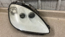 Load image into Gallery viewer, 05 13 C6 Corvette Z06 Passenger Headlight Assembly GM 20789680 White Right