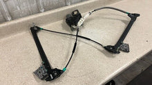Load image into Gallery viewer, 05 13 Corvette C6 Front Passenger Window Regulator Motor OEM GM 25815796 54K RH