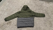 Load image into Gallery viewer, Under Armour Puffer Coldgear Winter Coat Boys Size Youth Large Green/Grey Loose