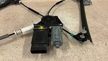 Load image into Gallery viewer, 05 13 Corvette C6 Front Passenger Window Regulator Motor GM 25815796 RH Right