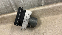 Load image into Gallery viewer, 10 13 Corvette C6 Anti Lock Brake Pump ABS Module GM Brakes 20918428