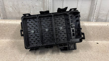 Load image into Gallery viewer, 2009 2013 Corvette C6 Engine Under Hood Fuse Box Block OEM GM 22739140 Z06