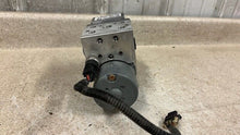 Load image into Gallery viewer, 2003 2004 C5 Corvette OEM ABS ANTI LOCK BRAKE PUMP MODULE PB Code 10331728