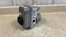 Load image into Gallery viewer, 06 13 Chevrolet Corvette C6 Anti Lock Brake Pump ABS Module OEM GM 25886839 21K
