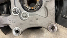 Load image into Gallery viewer, 10 15 Camaro SS ZL1 RH Passenger Side Rear Spindle GM Knuckle Hub Right 14K
