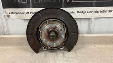 Load image into Gallery viewer, 10 15 Camaro SS RH Passenger Side Rear Spindle GM Knuckle Hub Right 92239046 46K