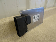 Load image into Gallery viewer, 2015 2017 Chevrolet SS Sedan Electronic Suspension Control Module GM 23110462