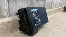 Load image into Gallery viewer, 09 13 Corvette C6 Engine Fuse Box Block Assembly OEM GM 20904541 35K Z06 ZR1