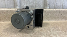 Load image into Gallery viewer, 12 15 Chevrolet Camaro SS ZL1 ABS Anti Lock Brake Pump Module GM 22914250 81K
