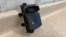Load image into Gallery viewer, 13 14 Chevrolet Camaro SS Fuel Pump Control Module OEM GM 22874299 FSCM