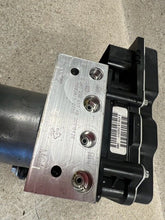Load image into Gallery viewer, 2012 Corvette C6 Grand Sport Anti Lock Brake Pump ABS Module GM Brakes 52K OEM