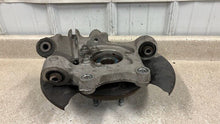 Load image into Gallery viewer, 10 15 Camaro SS RH Passenger Side Rear Spindle GM Knuckle Hub Right 92239046 46K