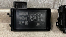 Load image into Gallery viewer, 2008 Corvette C6 Engine Under Hood Fuse Box Block OEM GM 15940756 63K Z06 ZR1