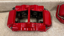 Load image into Gallery viewer, 06 13 Corvette C6 Z06 Rear Brake Calipers 4 Piston Set Red Brakes 18K Miles Hose