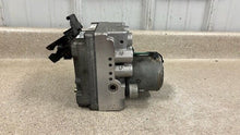 Load image into Gallery viewer, 97 00 C5 Corvette OEM ABS ANTI LOCK BRAKE PUMP MODULE 09356961 M CODE EBCM