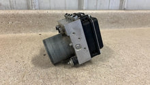 Load image into Gallery viewer, 12 15 Chevrolet Camaro SS ZL1 ABS Anti Lock Brake Pump Module GM 22914250