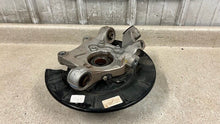 Load image into Gallery viewer, 10 15 Camaro SS RH Passenger Side Rear Spindle GM Knuckle Hub Right 92239046 59K