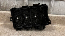 Load image into Gallery viewer, 2008 Corvette C6 Engine Under Hood Fuse Box Block OEM GM 15940756 63K Z06 ZR1