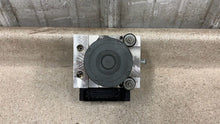Load image into Gallery viewer, 10 13 Corvette C6 Anti Lock Brake Pump ABS Module GM Brakes 20918428