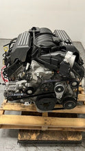 Load image into Gallery viewer, Dodge 6.4L 392 Hemi SRT8 Engine & 6 Speed Manual TR6060 Pullout 470HP 91K MILES