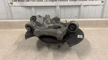 Load image into Gallery viewer, 10 15 Camaro SS ZL1 RH Passenger Side Rear Spindle GM Knuckle Hub Right 45K