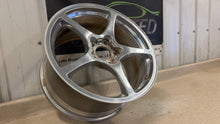 Load image into Gallery viewer, 00 04 Chevrolet Corvette C5 Rear 18x9.5 Wheel Rim GM 9593799 Polished OEM 18''