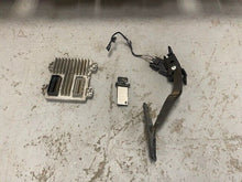 Load image into Gallery viewer, LS3 Corvette 6.2 Engine Pullout 87K Miles WARRANTY 430HP/TQ Wet Sump FREE SHIP