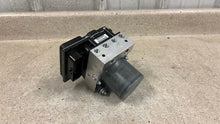 Load image into Gallery viewer, 10 13 Corvette C6 Anti Lock Brake Pump ABS Module GM Brakes 20918428 3K MILES