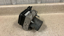 Load image into Gallery viewer, 10 13 Corvette C6 Z06 Anti Lock Brake Pump ABS Module OEM GM Brakes 34K 20839672