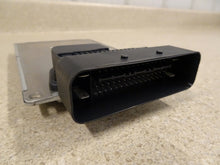Load image into Gallery viewer, 2015 2017 Chevrolet SS Sedan Electronic Suspension Control Module GM 23110462