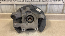 Load image into Gallery viewer, 10 15 Camaro SS RH Passenger Side Rear Spindle GM Knuckle Hub Right 92239046 43K