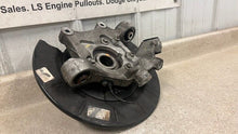 Load image into Gallery viewer, 10 15 Camaro SS ZL1 RH Passenger Side Rear Spindle GM Knuckle Hub Right 45K